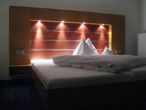 Gruener Baum Garni Hotel Krumbach Cameră foto